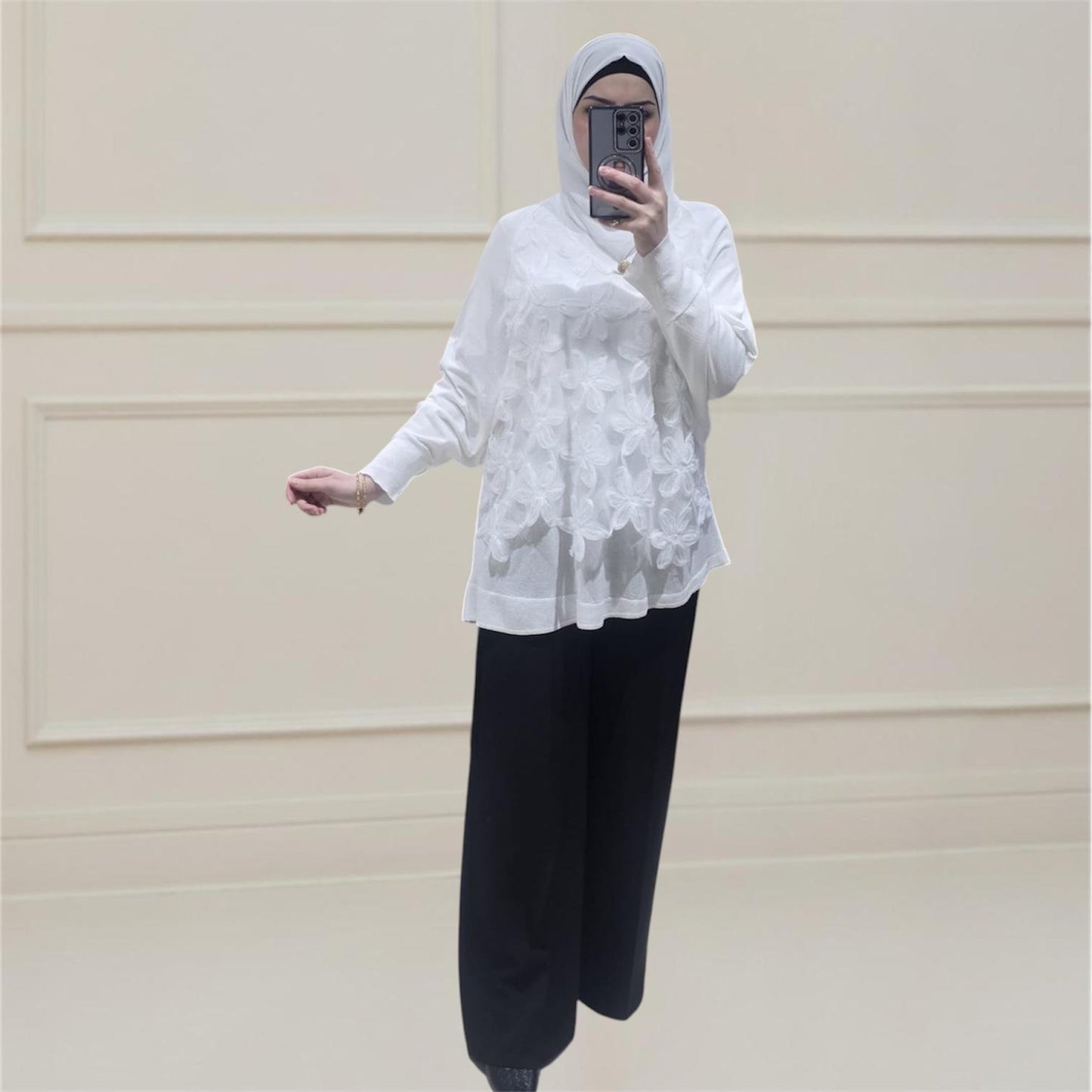 Blouse / White