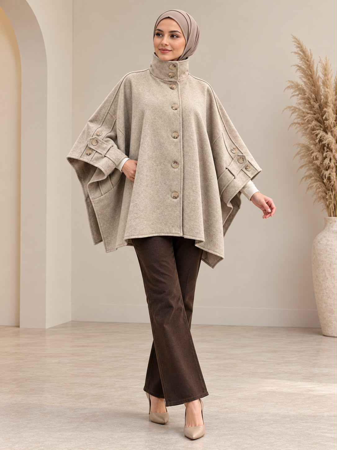 cape-style coat/ Beige